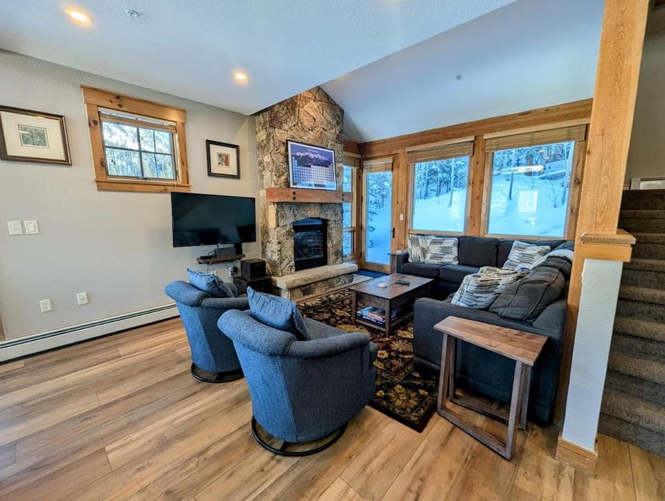 Settlers Creek 6540 by SummitCove Lodging in Colorado House in Keystone
