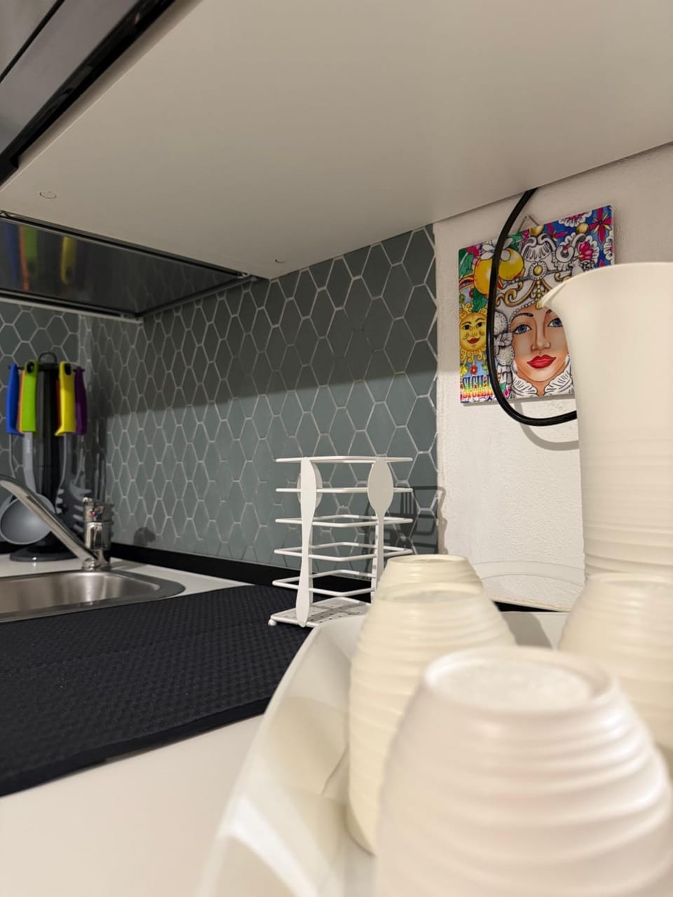 Kitchen or kitchenette, Decorative detail, Dining area