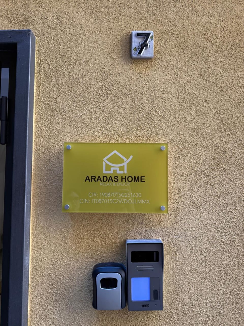 Property building, Facade/entrance, Property logo or sign, Logo/Certificate/Sign, Certificate/Award