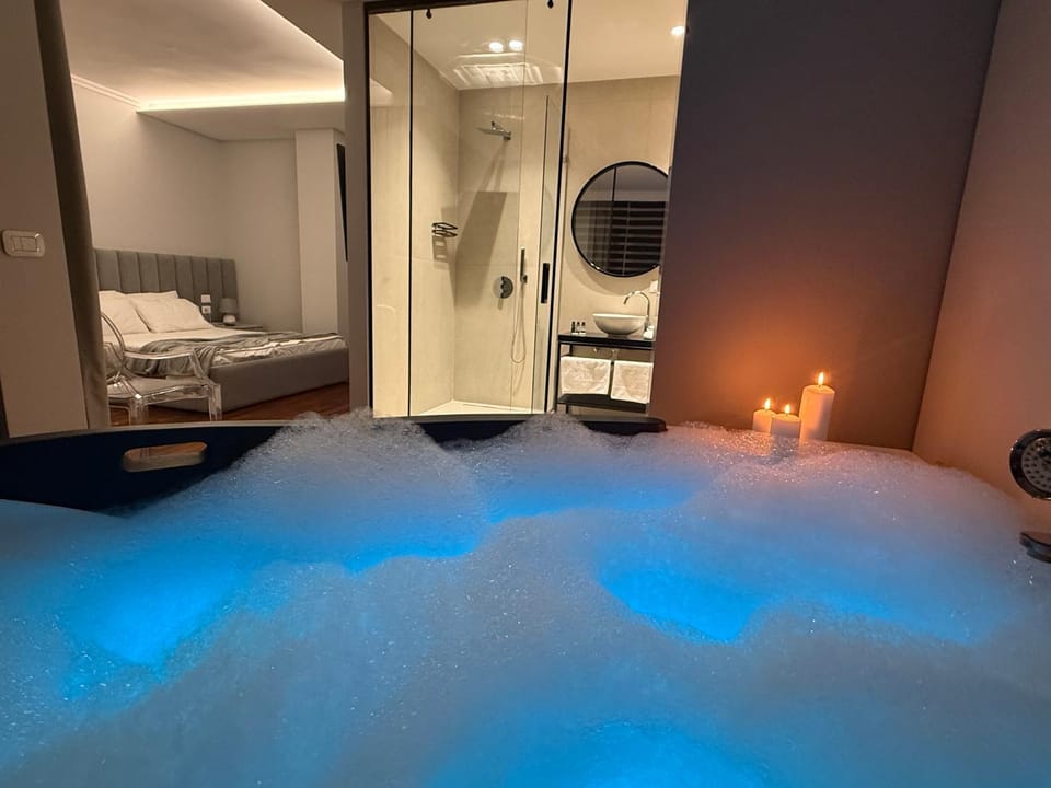 Bed, Bathroom, Bath