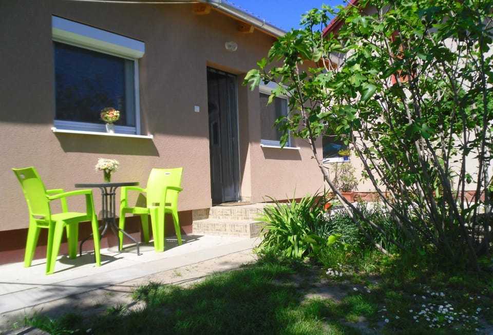 Property building, Garden, Garden view
