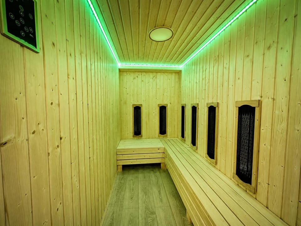 Central Sauna 4-bedroom Apartment Apartment in Krakow