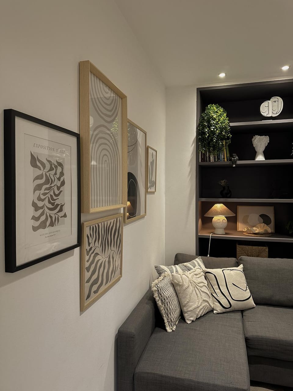 Living room, Seating area