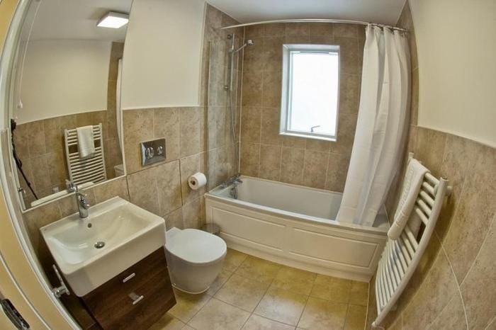 Shower, Toilet, Bathroom, Bath