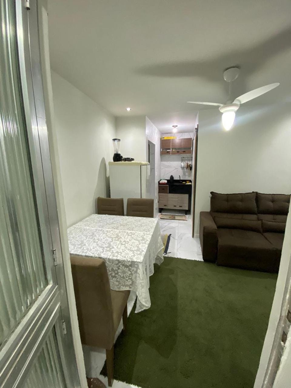 Casas próximo ao Caxias Shopping e Feirões kit Net 1 qto House in Duque de Caxias