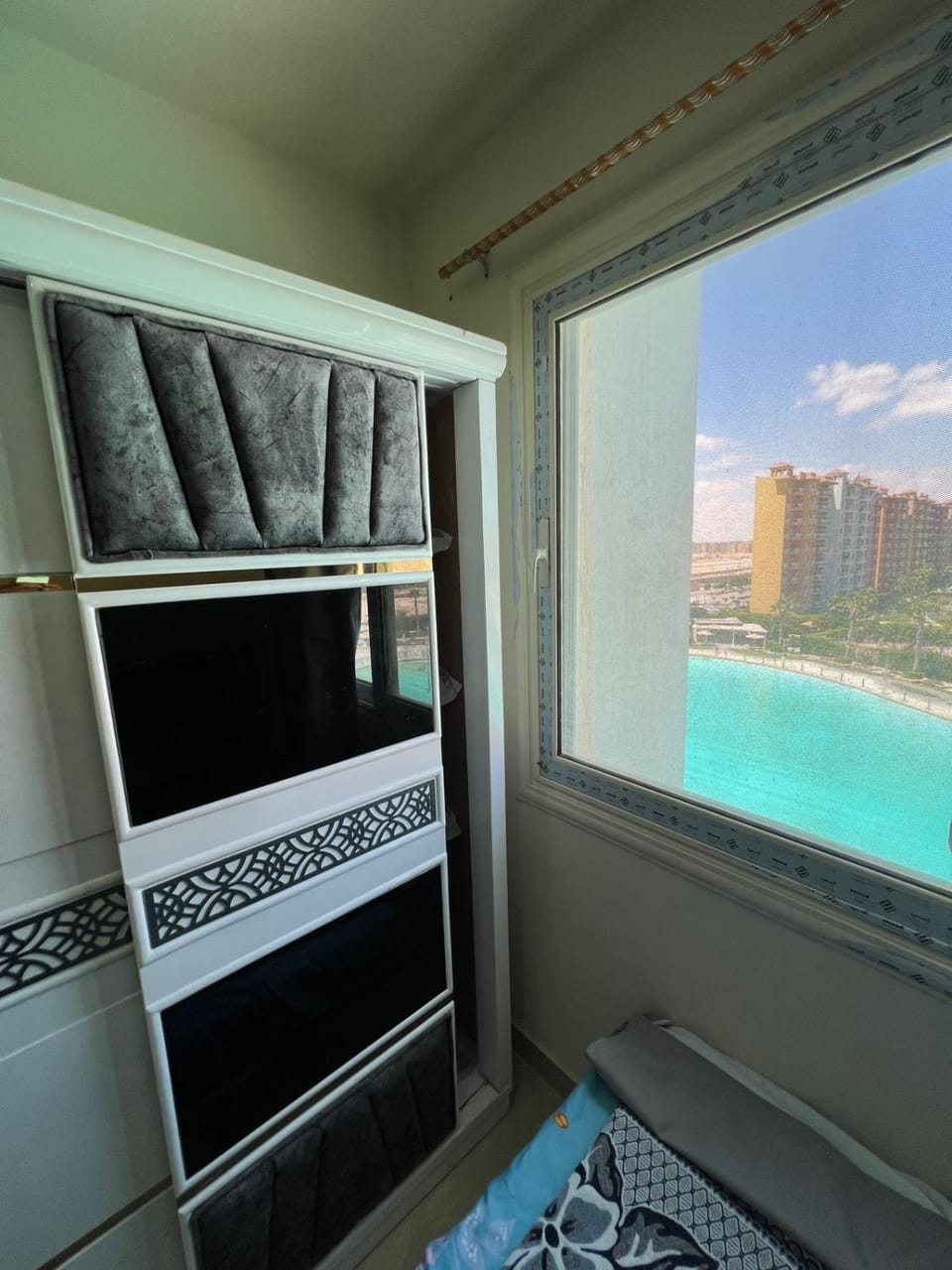 Bedroom, Pool view