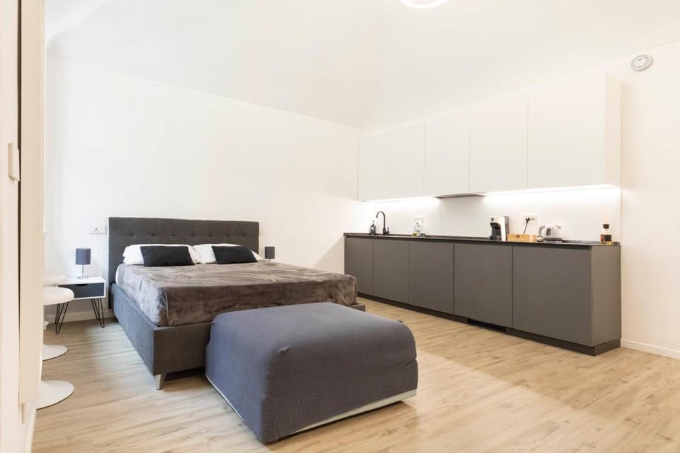 Bed, kitchen