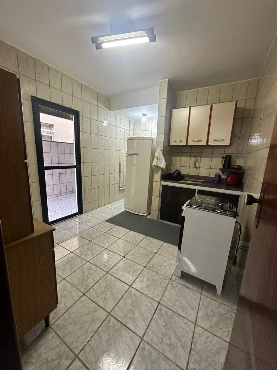 Kitchen or kitchenette, oven, stove