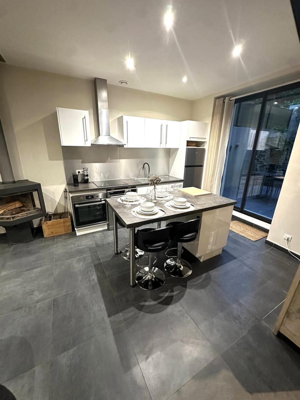 Maison de village avec spa House in Avignon