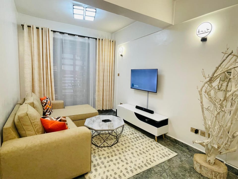 Communal lounge/ TV room, Communal lounge/ TV room, TV and multimedia, Living room, Seating area, Evening entertainment