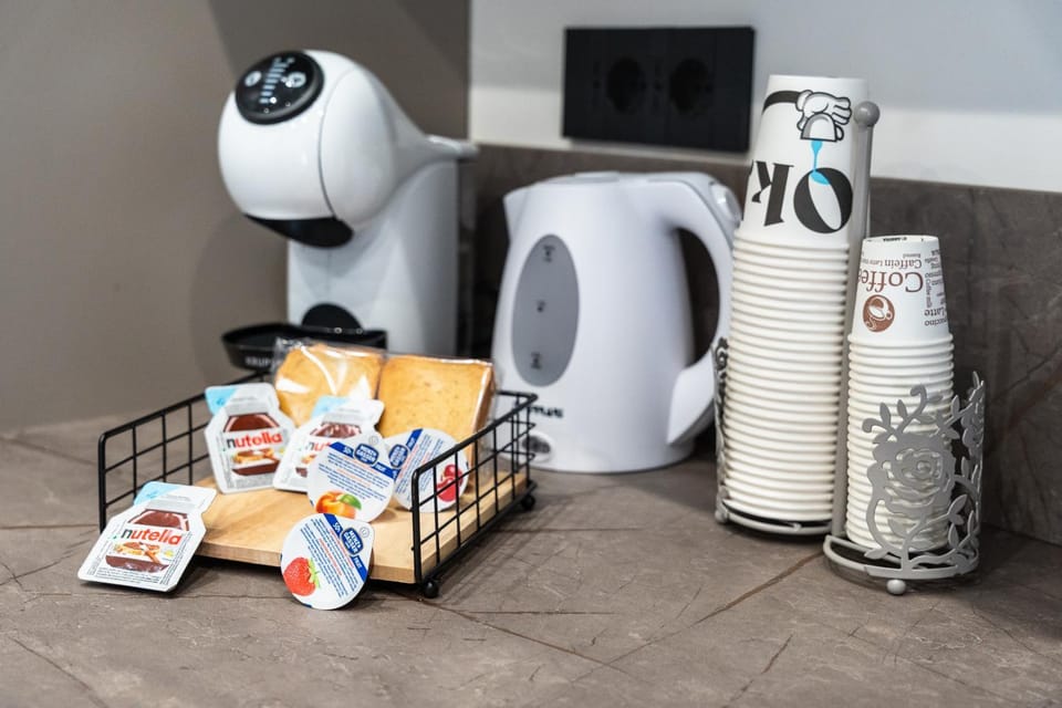 Coffee/tea facilities, Food, Breakfast