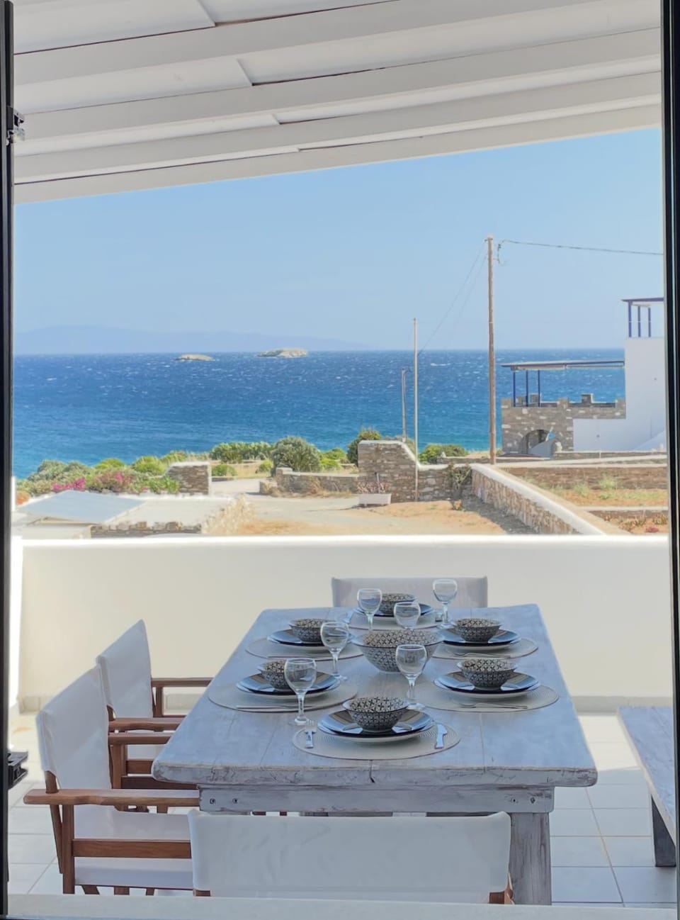 White Wave Apartment in Paros, Greece