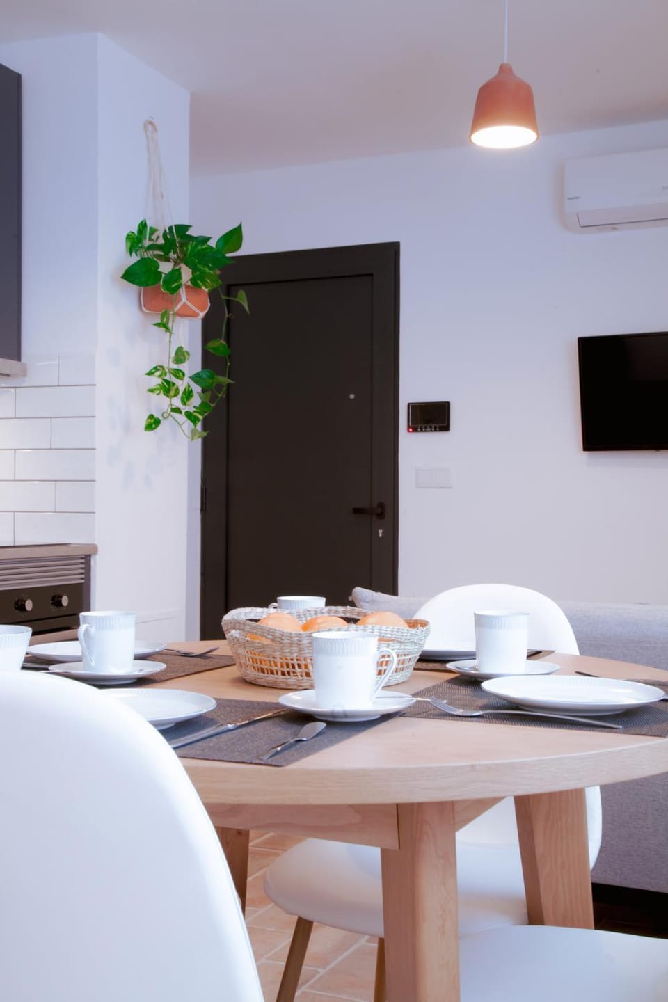 TV and multimedia, Kitchen or kitchenette, Living room, Dining area