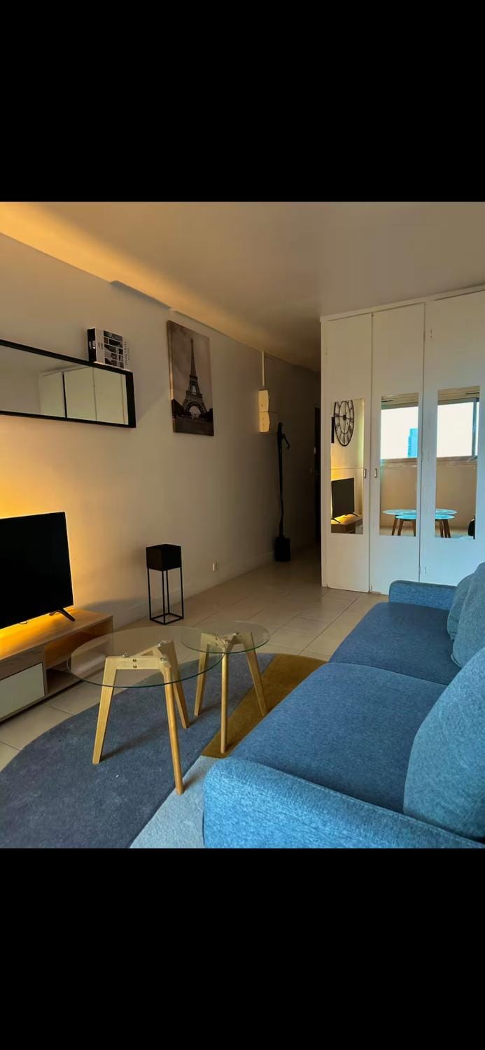 Beautiful Studio La Défense Apartment in Puteaux