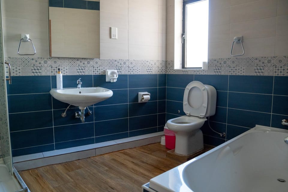 Shower, Toilet, Bathroom, Bath, bidet