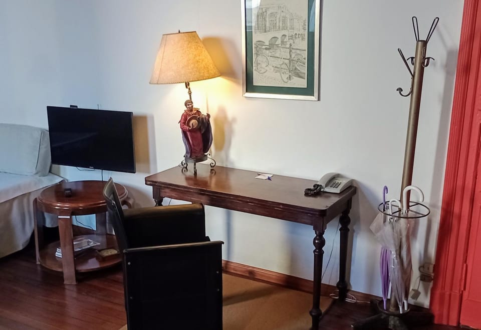TV and multimedia, Seating area