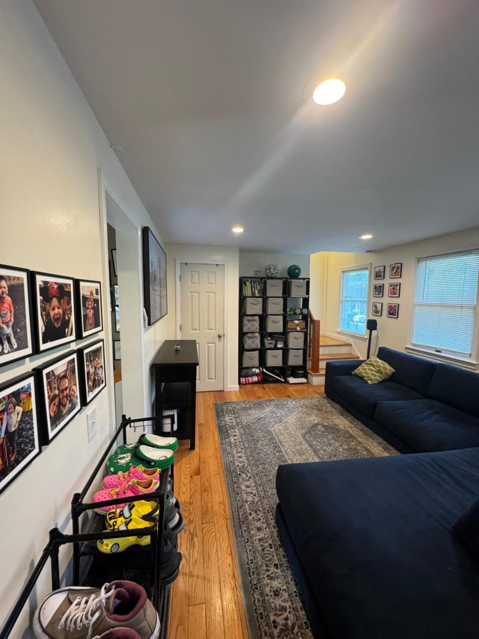 Cozy Modern 2BR Near Grays Beach House in Kingston
