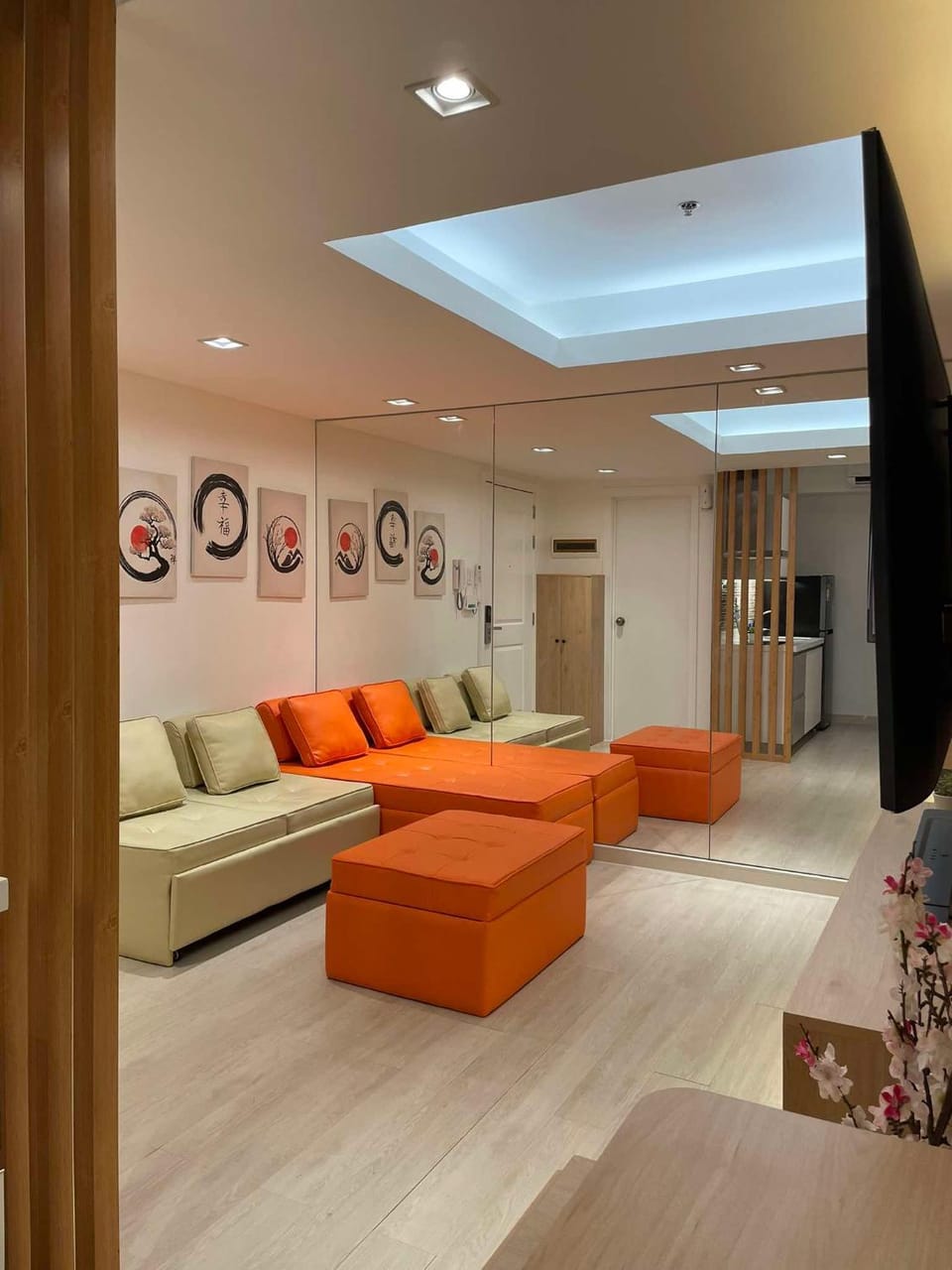 TV and multimedia, Living room, Seating area