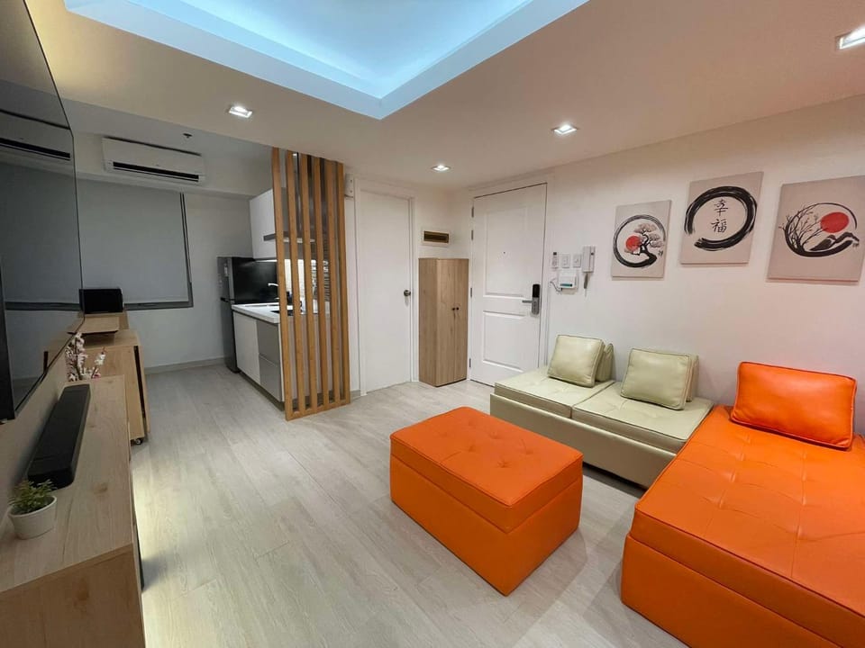TV and multimedia, Kitchen or kitchenette, Living room, Seating area, Evening entertainment, minibar, air conditioner