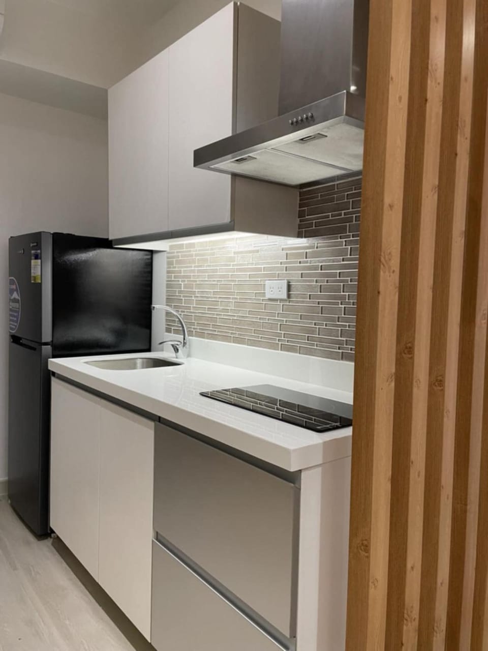 Kitchen or kitchenette, stove