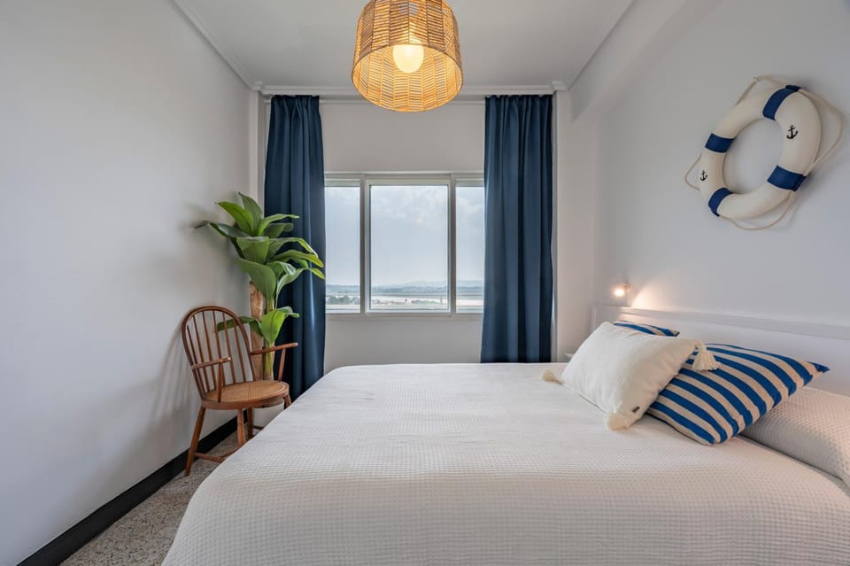 Bedroom, Sea view