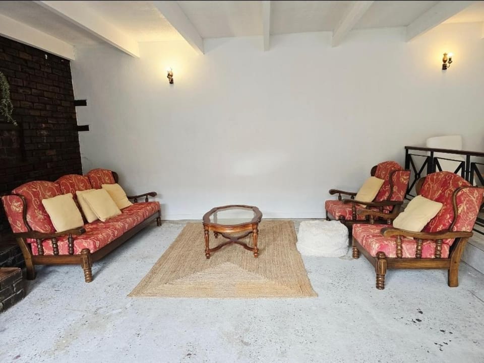 Communal lounge/ TV room, Seating area