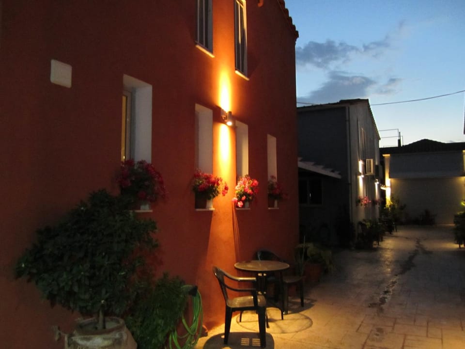 Facade/entrance, Summer, Balcony/Terrace, Floor plan, On site, Sunset