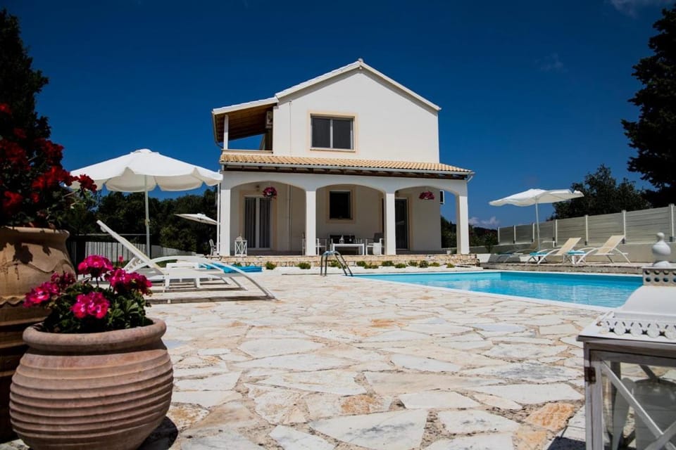 Property building, Pool view, Swimming pool, sunbed