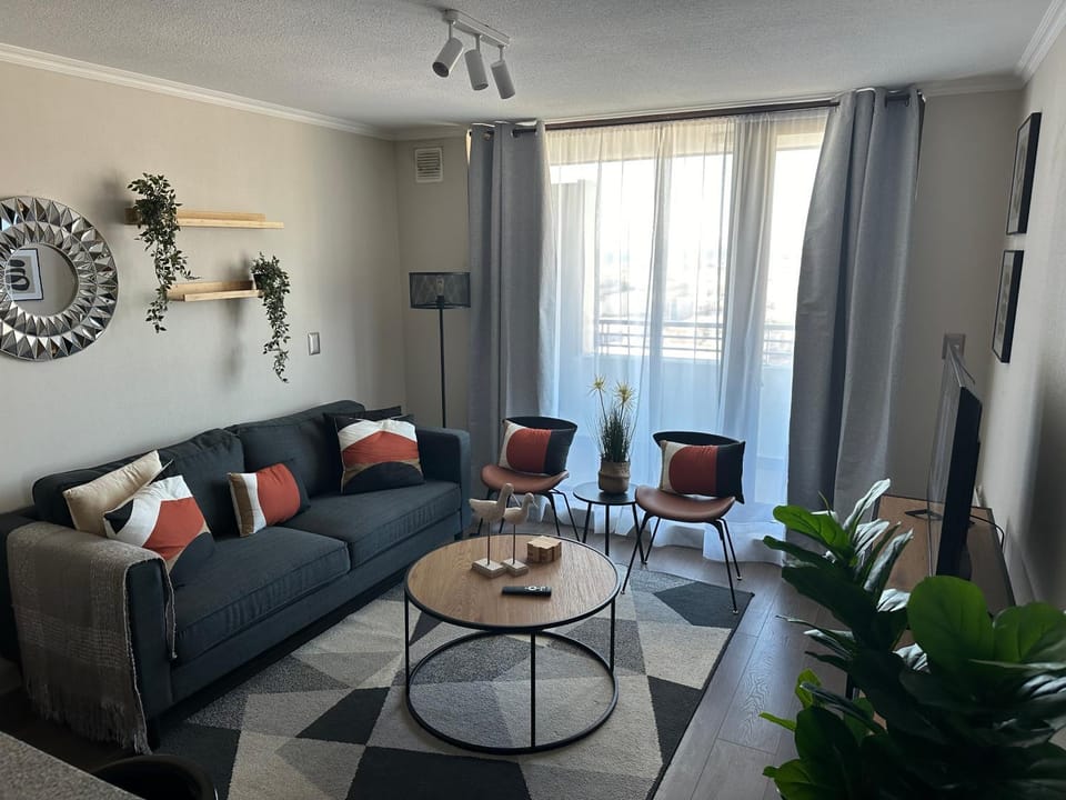 Dpto Vip, moderno, centrico, con estacionamiento Apartment in Temuco