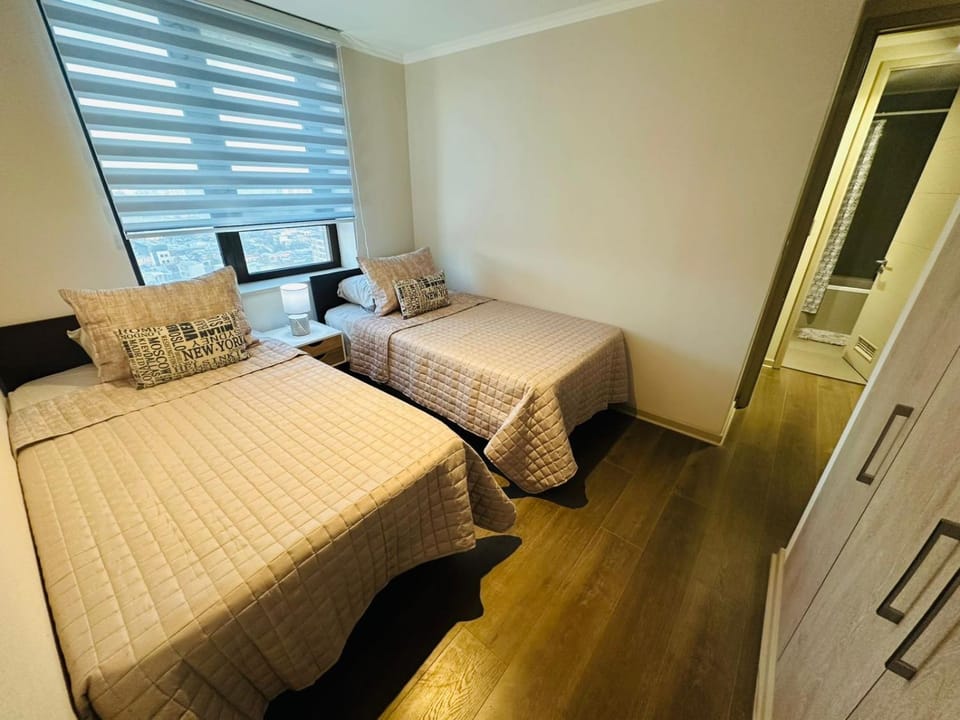 Dpto Vip, moderno, centrico, con estacionamiento Apartment in Temuco