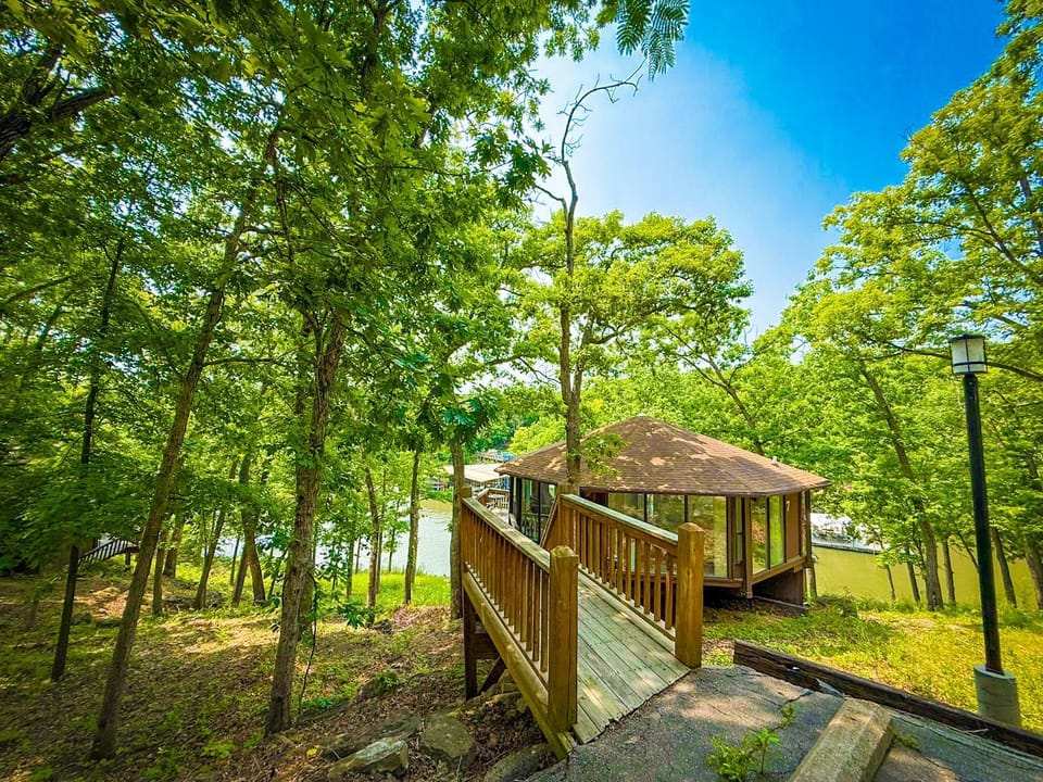 Lakefront Treetop Village 2Bed3BAPools-6PP House in Village Four Seasons