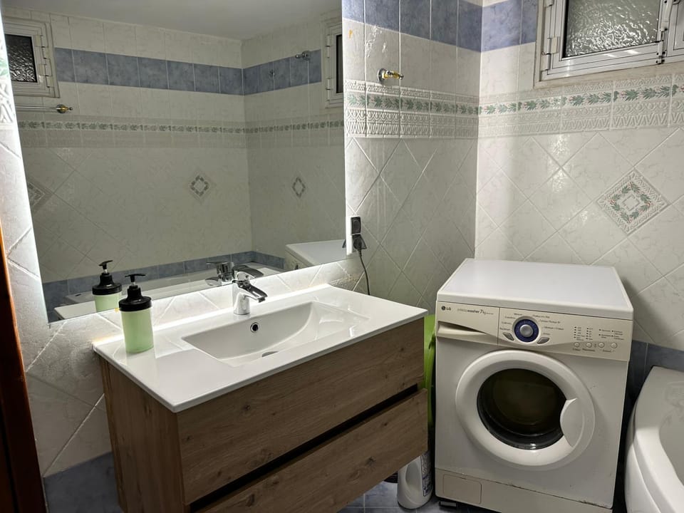 Bathroom, Bath, washing machine