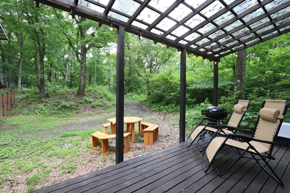 森のツインキャビン House in Nagano Prefecture
