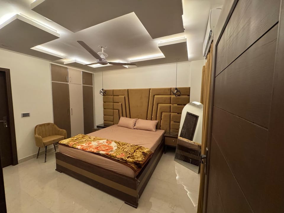 Bed, Photo of the whole room, Bedroom, wardrobe