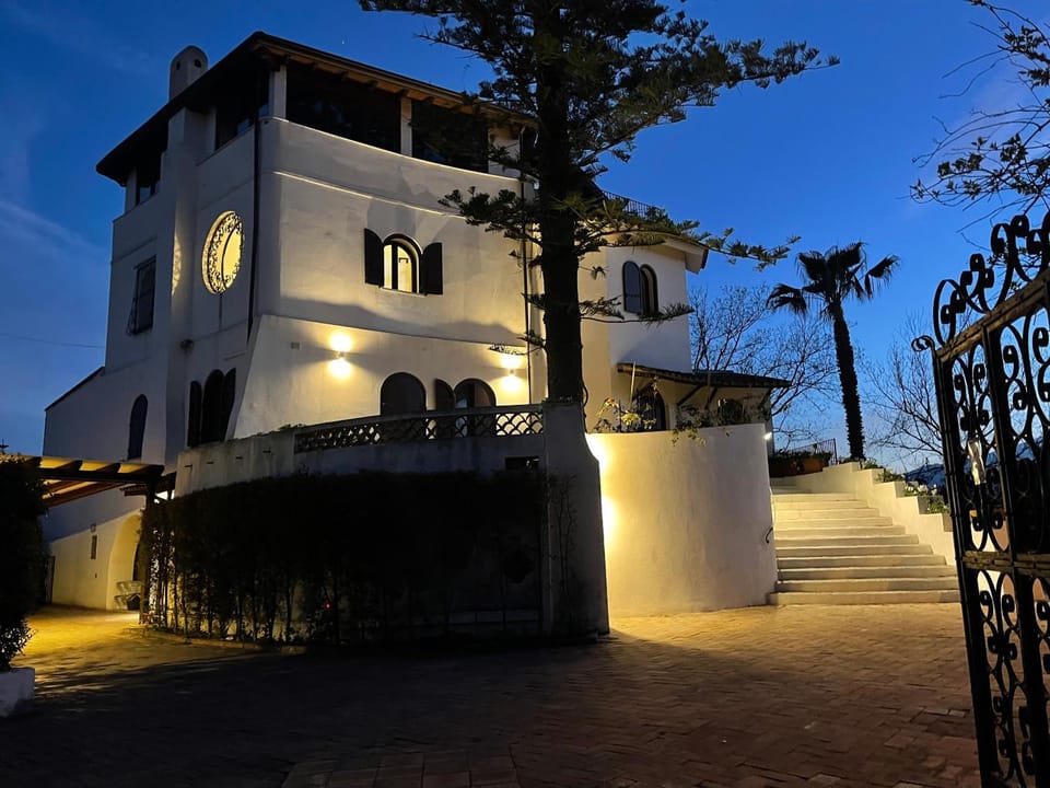 Property building, Facade/entrance, Autumn, Sunset