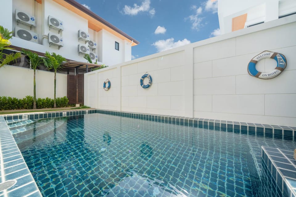 Day, Pool view, Swimming pool, Swimming pool