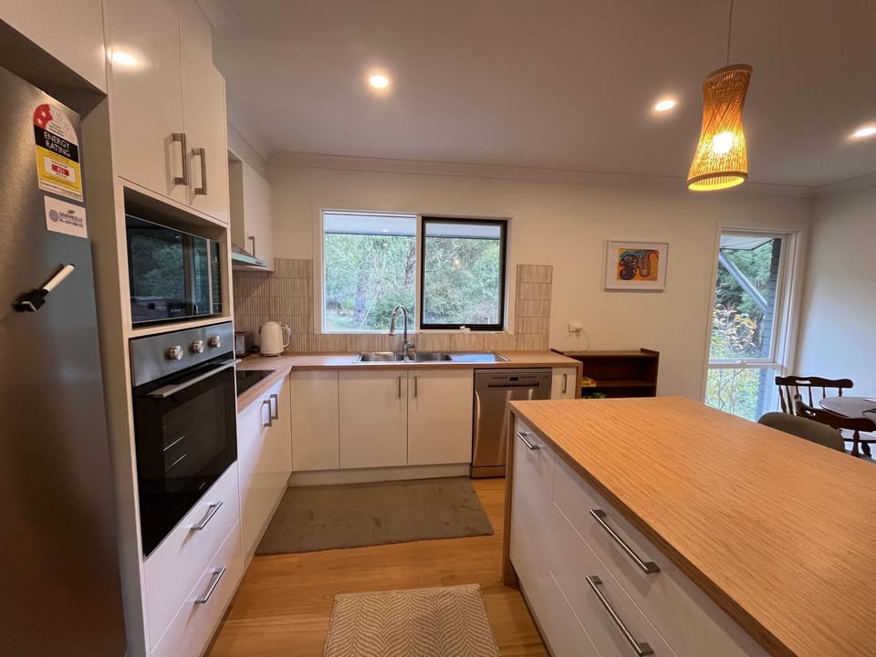 Kitchen or kitchenette, oven, toaster
