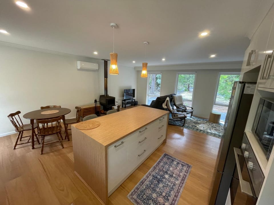 TV and multimedia, Kitchen or kitchenette, Dining area, pet friendly