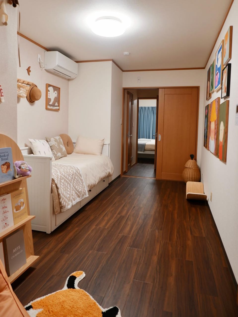 Bed, Bedroom, air conditioner