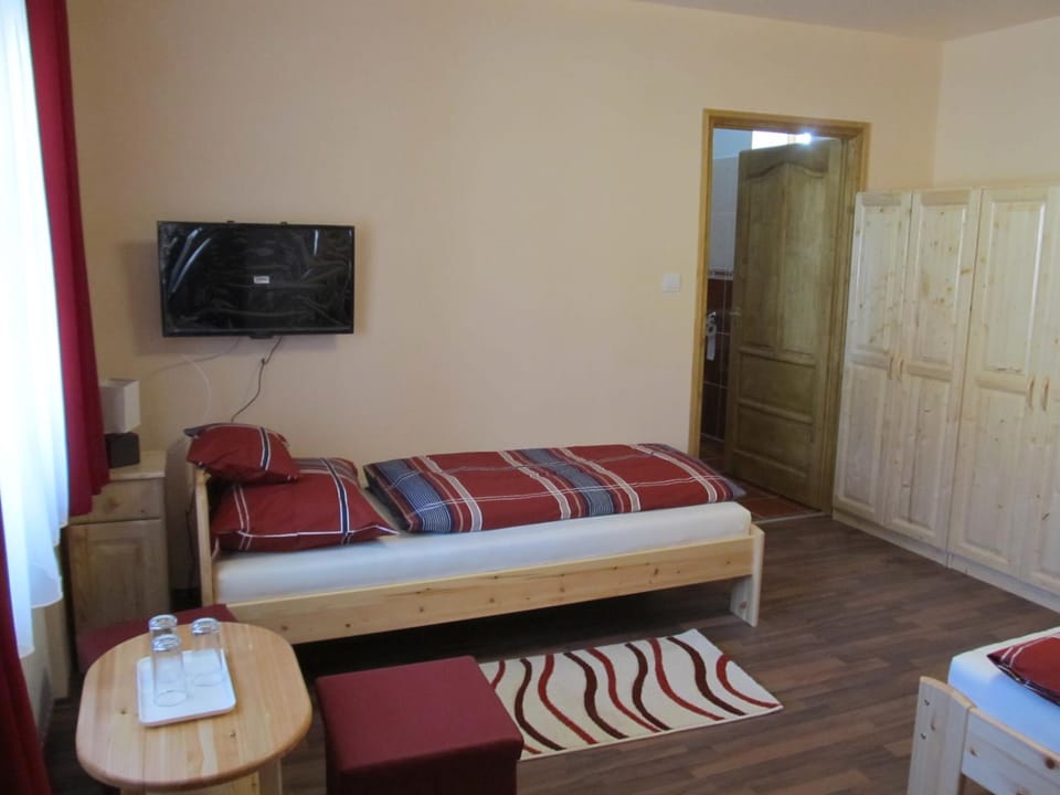 Tavi Fészek Vendégház Bed and Breakfast in Hungary