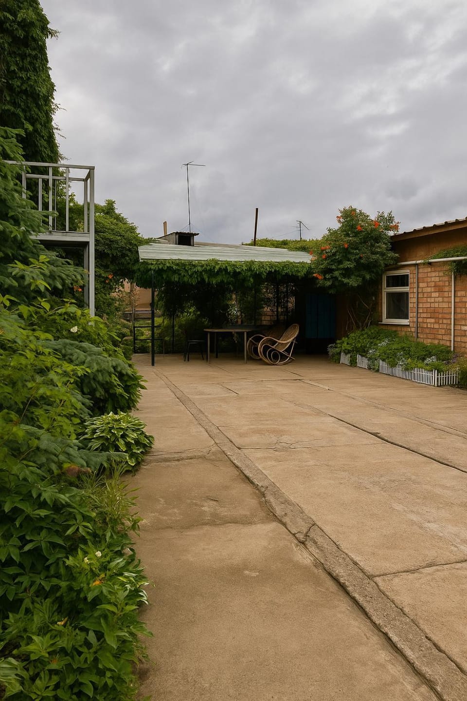 Day, Area and facilities