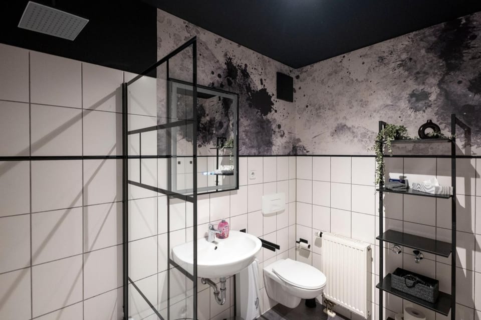 Toilet, Bathroom, Bath