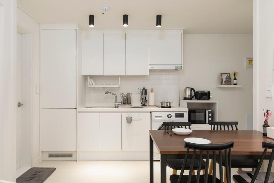 kitchen, air conditioner