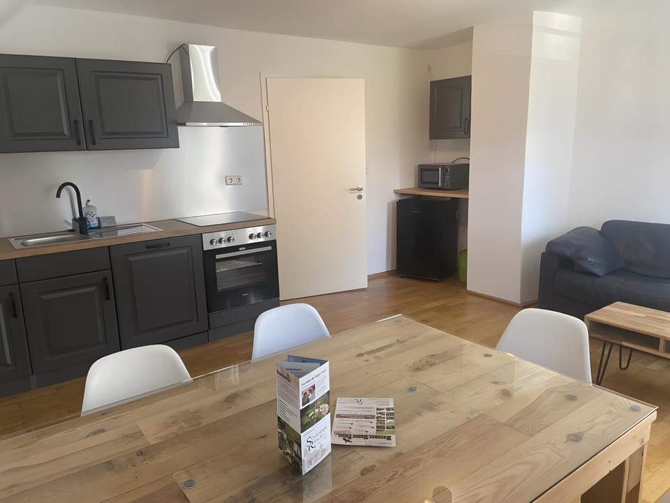 Property building, Kitchen or kitchenette, Living room
