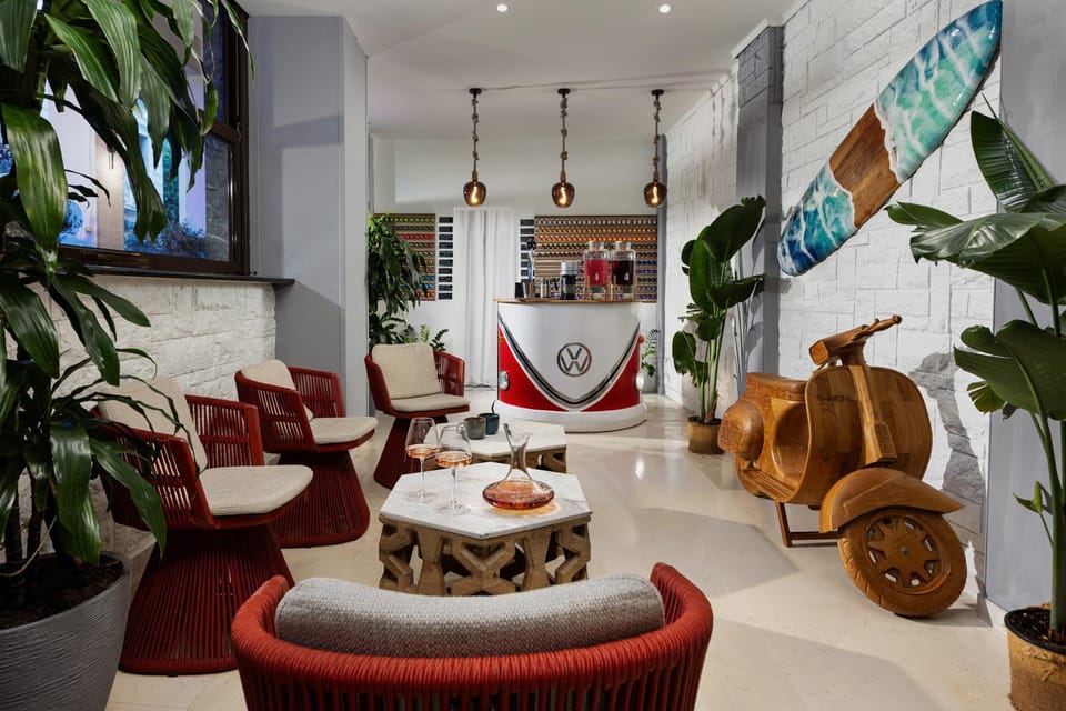 Communal lounge/ TV room, Lobby or reception, Seating area