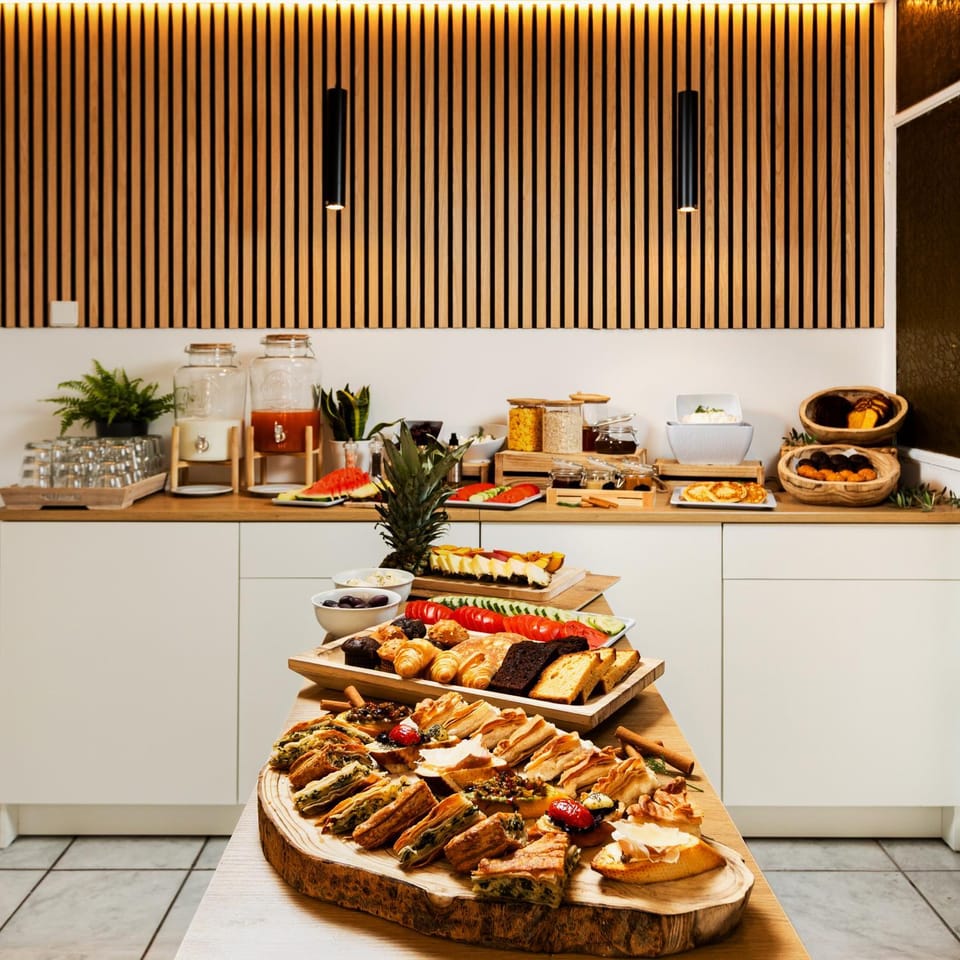 Breakfast, Buffet breakfast