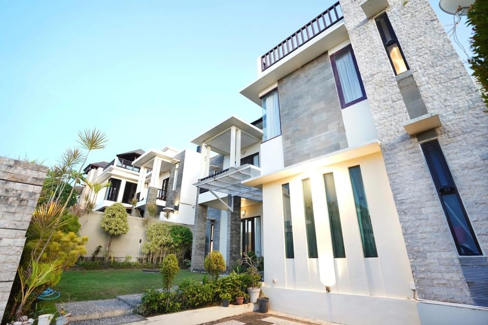 Property building, Day
