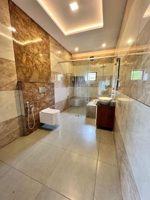 Riverside Luxury Private Pool Villa in Athirappilly House in Kerala
