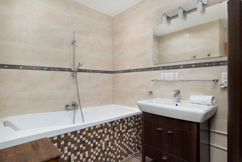 Bathroom, Bath