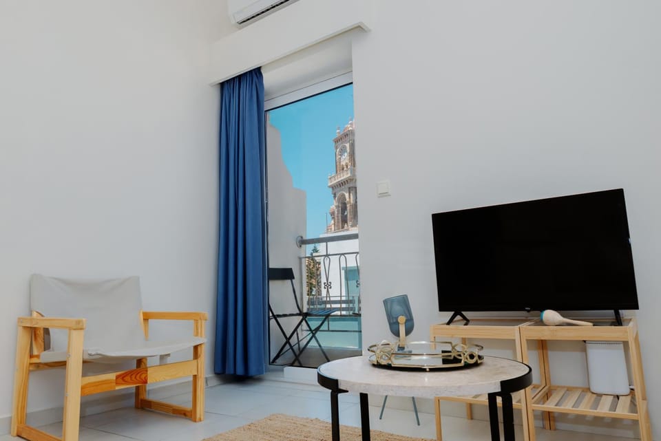 Saint Minas Cathedral One Bedroom apt Apartment in Heraklion